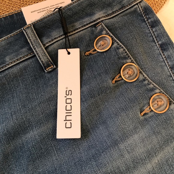 NWT Chico’s Button Flare Jean - Picture 7 of 16
